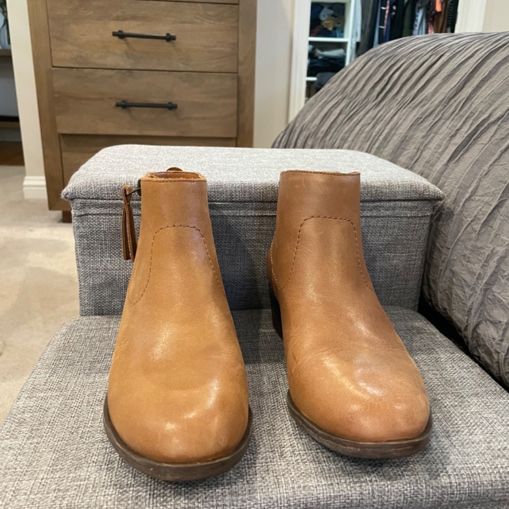 Lucky Brand Basel Bootie - Picture 4 of 4